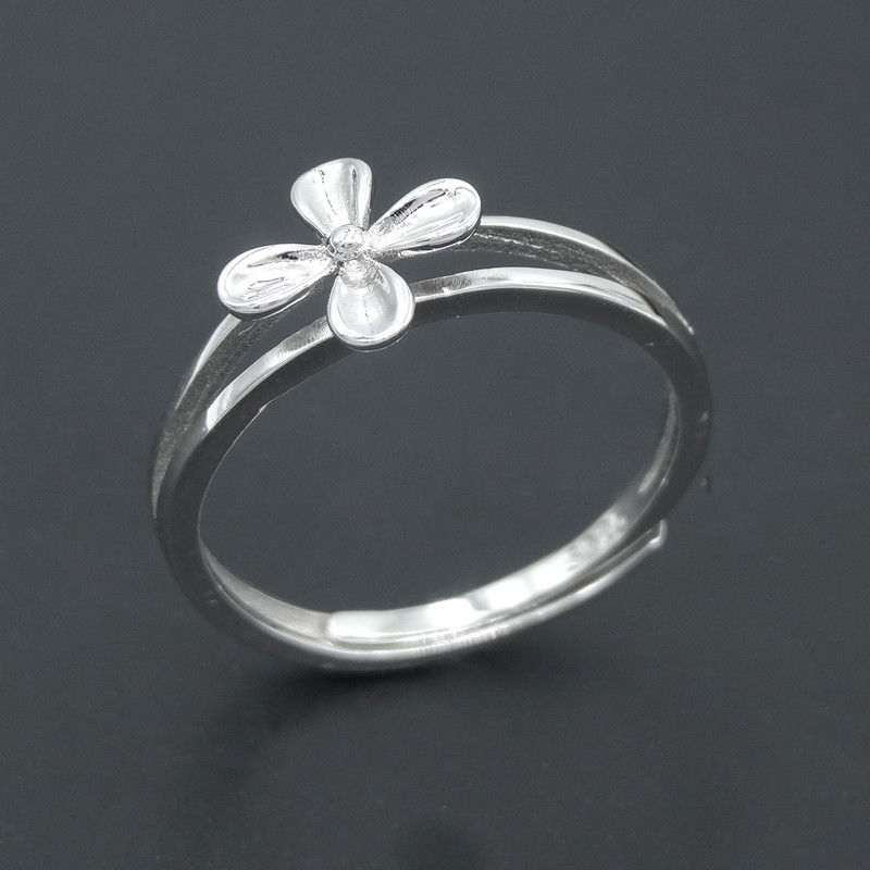 Flower Shape Silver Cubic Zirconia Rings Minimalist Style Pure 925 Silver For Little Girl